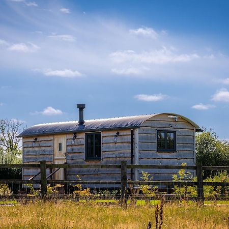 Monkwood Shepherds Hut - Ockeridge Rural Retreats Worcester Extérieur photo